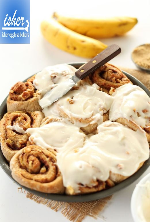 VEGAN BANANA CINNAMON ROLLS WITH CHOCO SPRINKLES